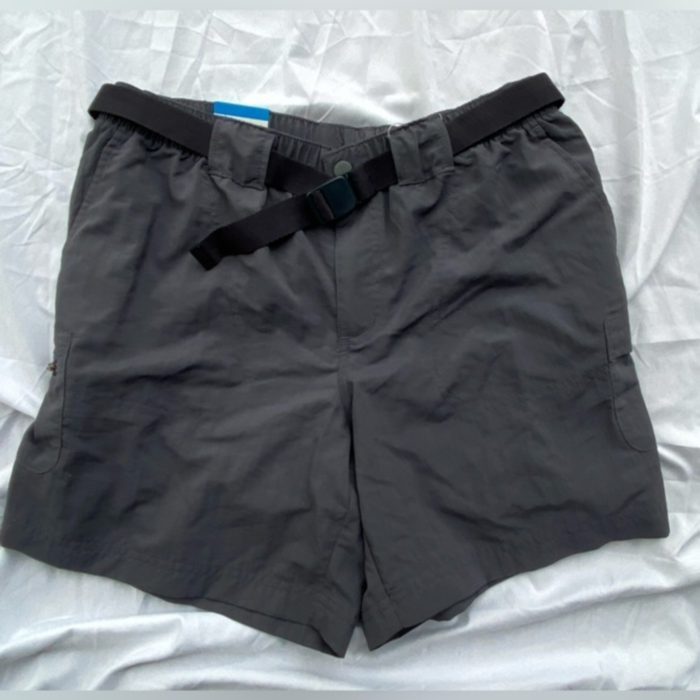 NWT, Columbia Women’s Cargo Shorts with Belt, sandy river, size‎ Small